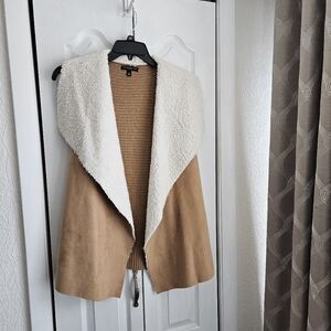Signature Studio Camel Vest with Cream Sherpa Shawl Collar Sz 1X